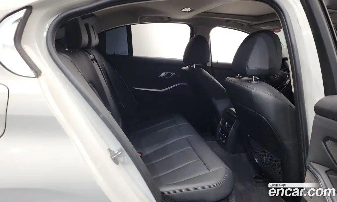 BMW 3-Series 2019 2.0 Автомат в Москве № 281277, фото 15