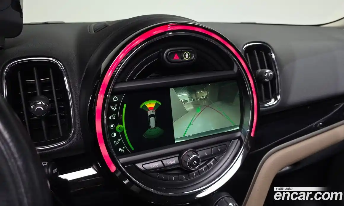 Mini Countryman 2018 2.0 Автомат в Москве № 299751, фото 15