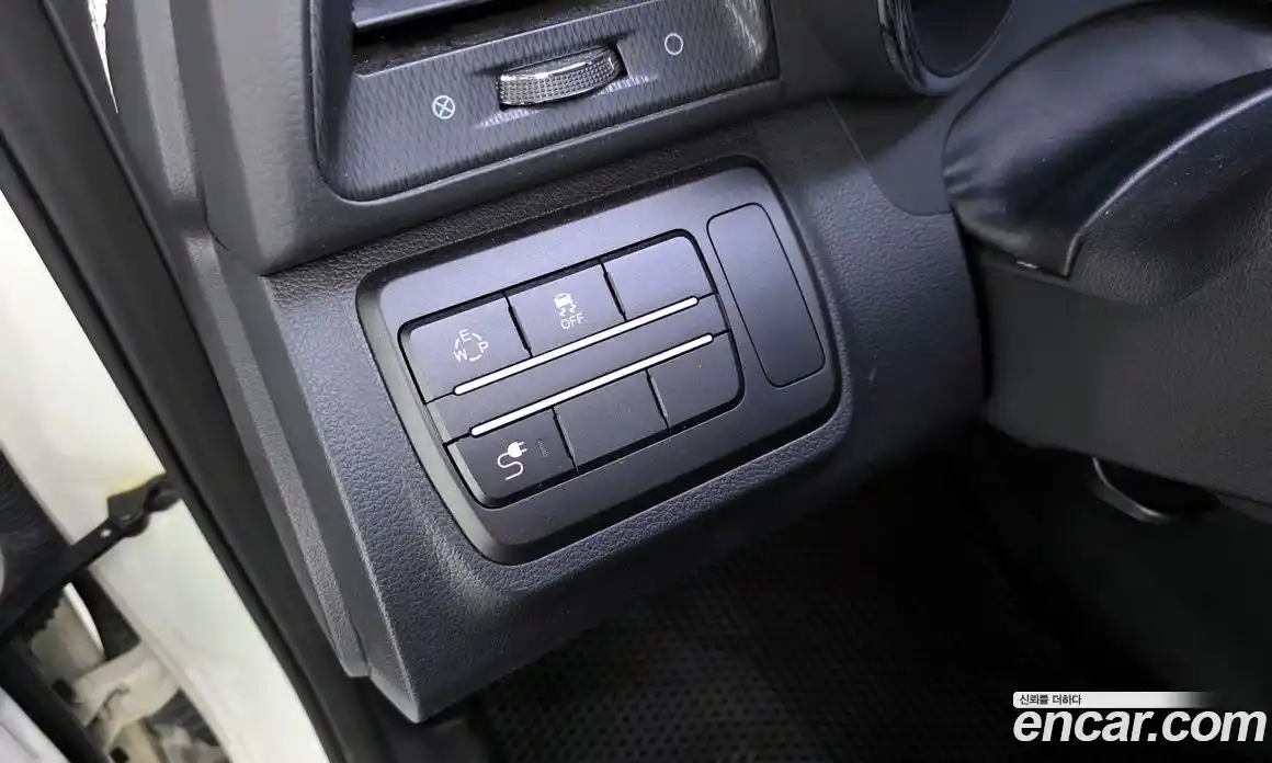 SsangYong TIBOLI 2017 1.6 Автомат в Москве № 30749, фото 17