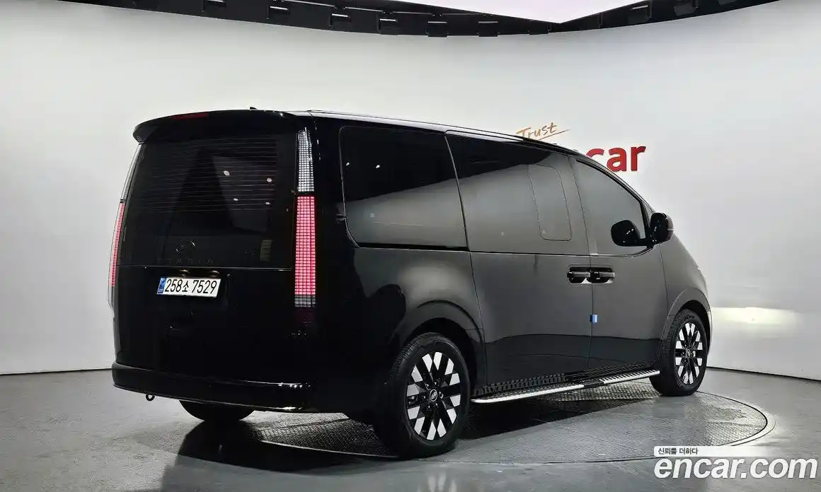 Hyundai Staria 2025 1.6 Автомат в Москве № 318428, фото 16