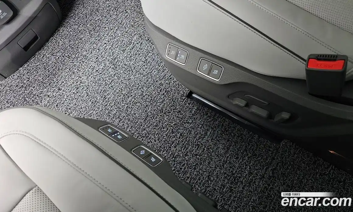 Hyundai Staria 2025 1.6 Автомат в Москве № 318428, фото 3