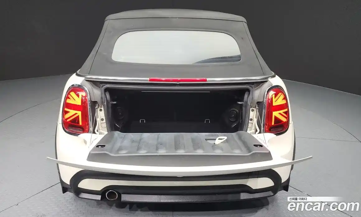 Mini Cooper Convertible 2022 1.5 Автомат в Москве № 329385, фото 11