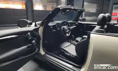 Mini Cooper Convertible 2022 1.5 Автомат в Москве № 329385, миниатюра 12