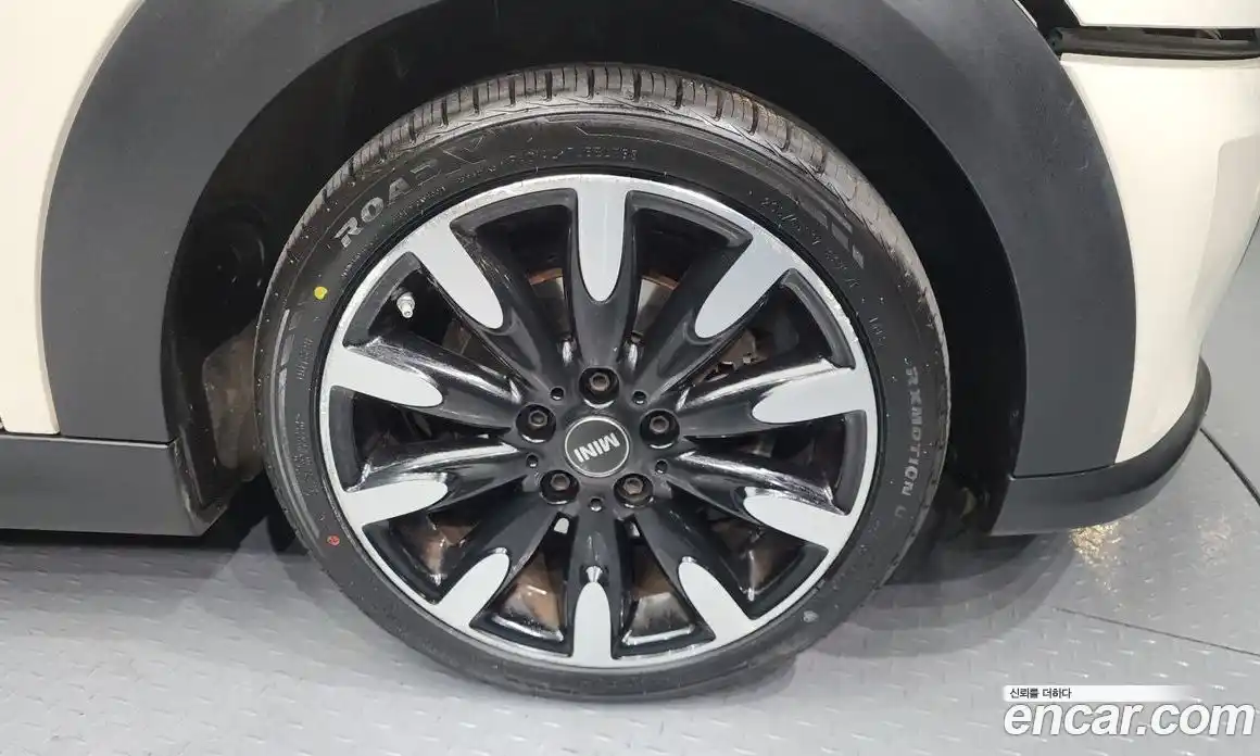 Mini Cooper Convertible 2022 1.5 Автомат в Москве № 329385, фото 13