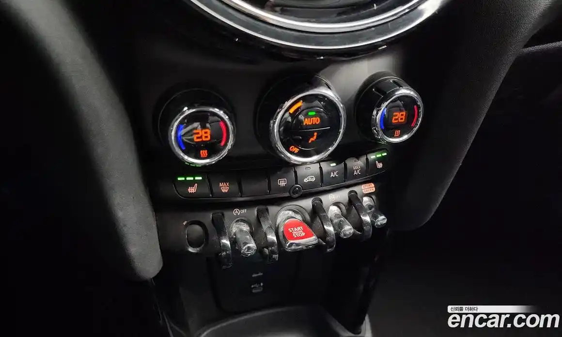 Mini Cooper Convertible 2022 1.5 Автомат в Москве № 329385, фото 14