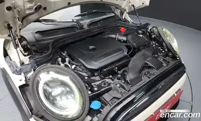 Mini Cooper Convertible 2022 1.5 Автомат в Москве № 329385, миниатюра 2