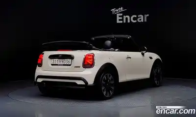 Mini Cooper Convertible 2022 1.5 Автомат в Москве № 329385, миниатюра 4