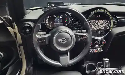 Mini Cooper Convertible 2022 1.5 Автомат в Москве № 329385, миниатюра 10