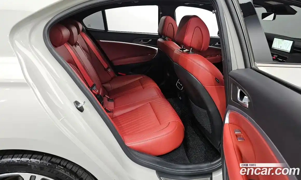 Genesis G70 2024 2.5 Автомат в Москве № 57508, фото 14