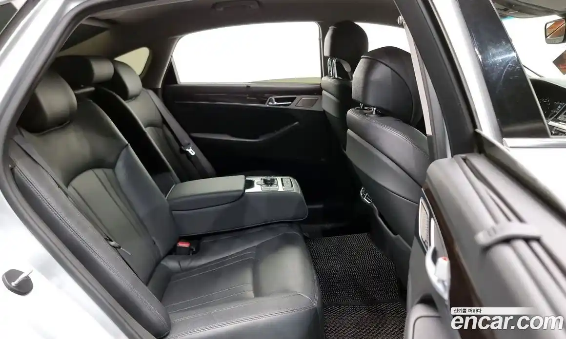 Genesis G80 2018 3.3 Автомат в Москве № 80715, фото 15