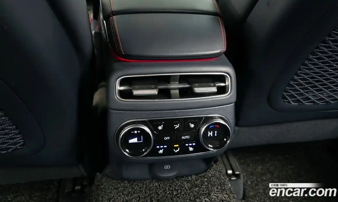 Genesis GV70 2022 2.5 Автомат в Москве № 80979, фото 13