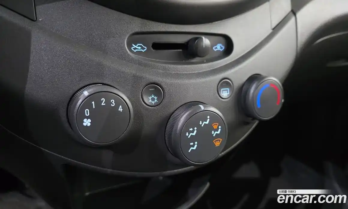 Chevrolet Spark 2012 1.0 Автомат в Москве № 84666, фото 13