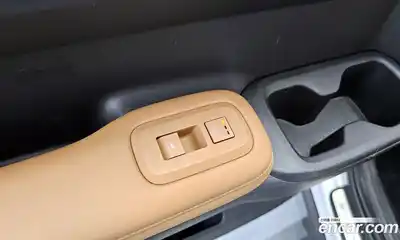 Hyundai Santa Fe 2024 1.6 Автомат в Москве № 874, миниатюра 9