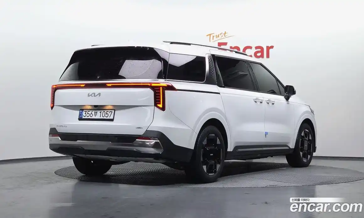 Kia Canival 2025 1.6 Автомат в Москве № 1016, фото 3