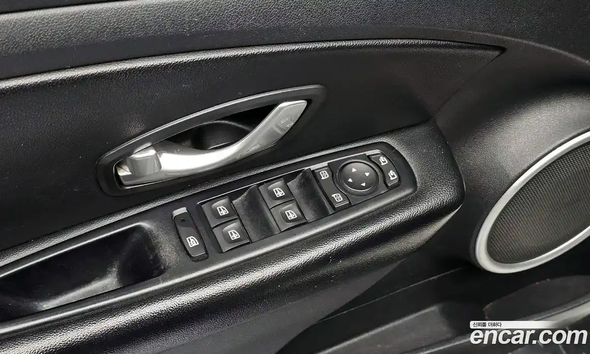 Renault SM3 2015 1.6 Автомат в Москве № 106771, фото 10