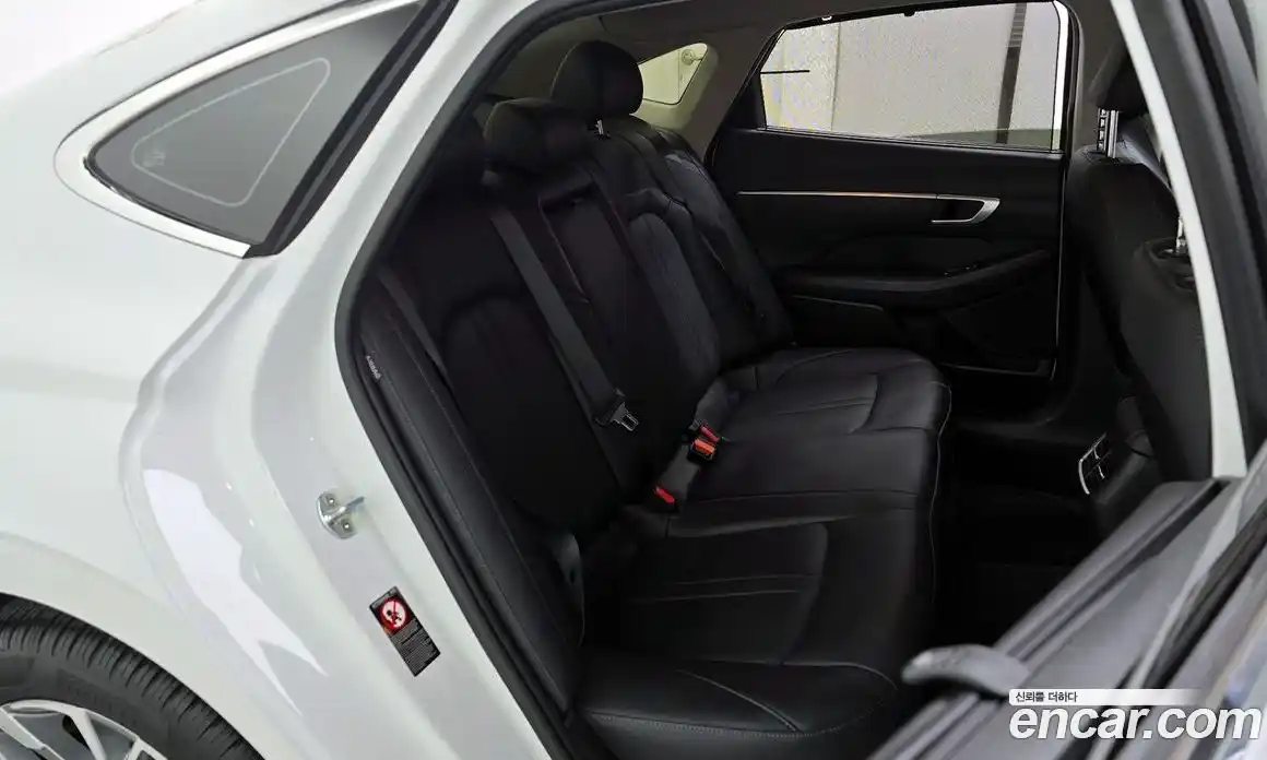 Hyundai Sonata 2020 2.0 Автомат в Москве № 108067, фото 8