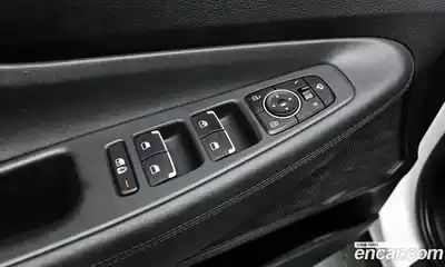 Hyundai Santa Fe 2023 2.2 Автомат в Москве № 112090, миниатюра 12