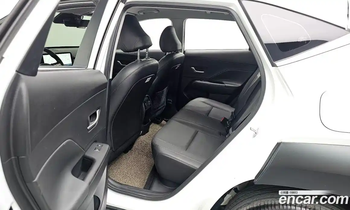 Hyundai Kona 2024 1.6 Автомат в Москве № 11600, фото 3