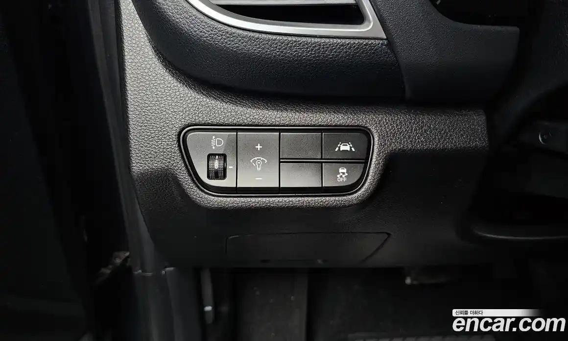 Kia Seltos 2023 1.6 Автомат в Москве № 120993, фото 6