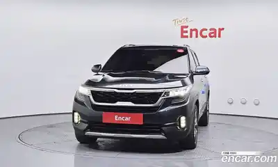Kia Seltos 2023 1.6 Автомат в Москве № 120993, миниатюра 7