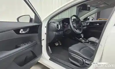 Kia K3 2024 1.6 Автомат в Москве № 123920, миниатюра 5