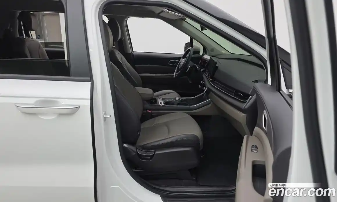 Kia Canival 2024 2.2 Автомат в Москве № 124118, фото 14