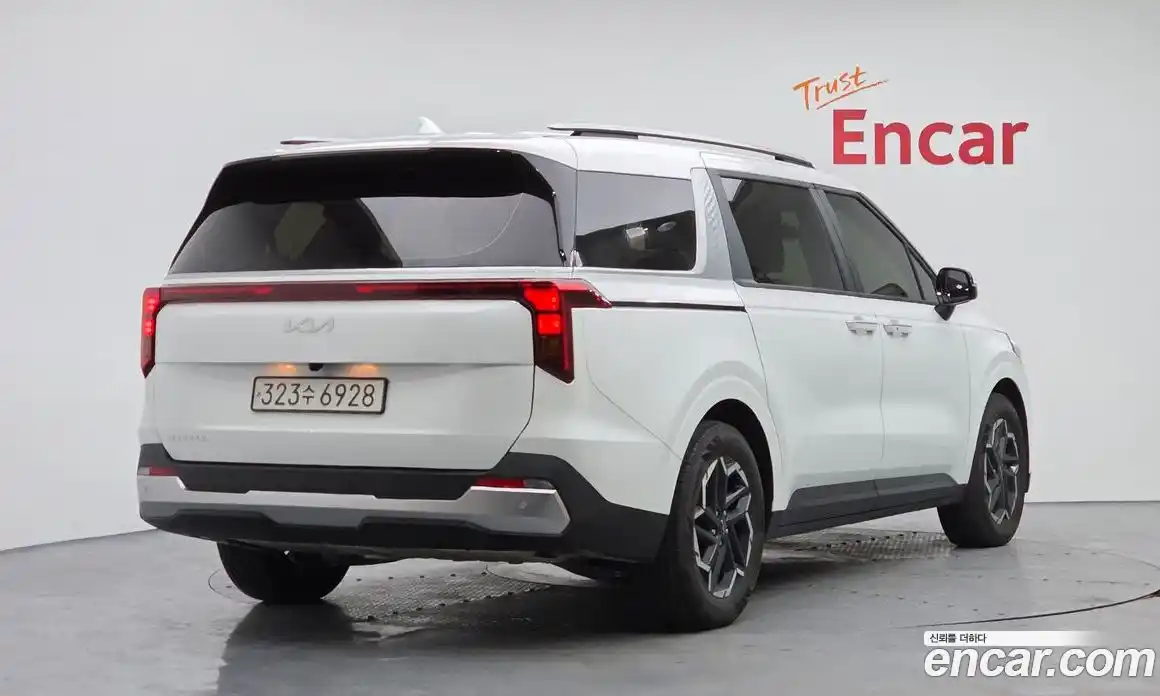 Kia Canival 2024 2.2 Автомат в Москве № 124118, фото 9