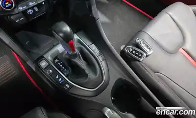 Hyundai Veloster 2020 1.6 Автомат в Москве № 125866, миниатюра 12