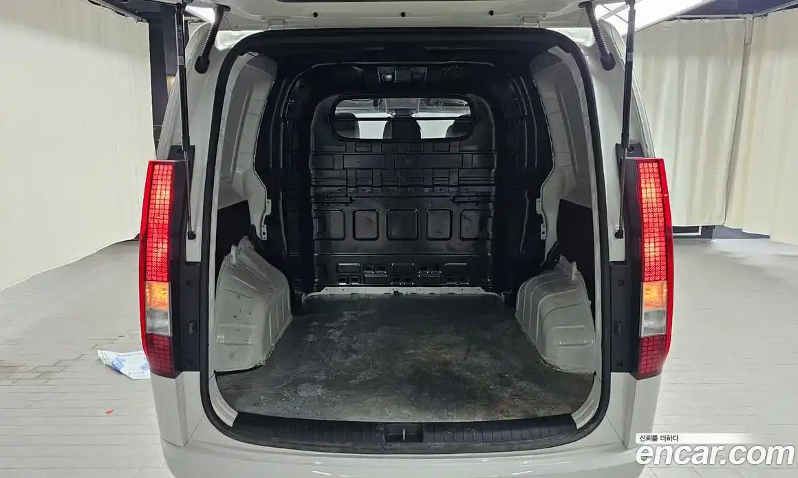 Hyundai Staria 2022 2.2 Автомат в Москве № 126619, фото 11