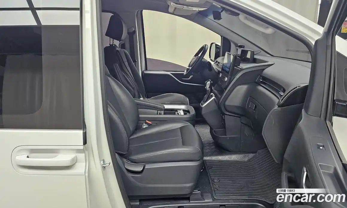 Hyundai Staria 2022 2.2 Автомат в Москве № 126619, фото 3