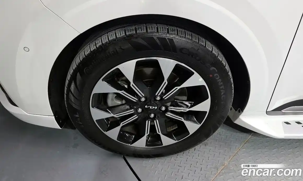 Kia Canival 2023 3.5 Автомат в Москве № 127138, фото 11