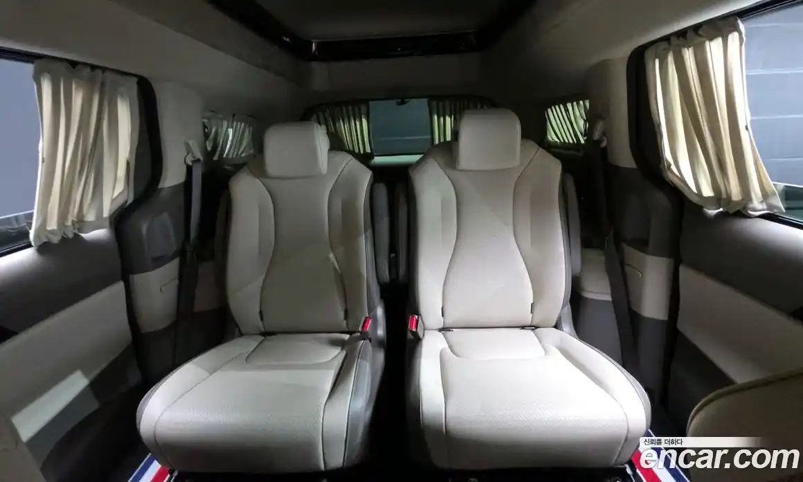 Kia Canival 2023 3.5 Автомат в Москве № 127138, фото 9