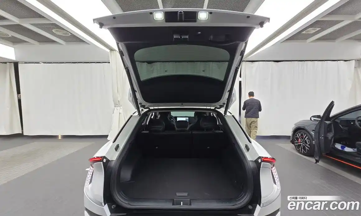 Kia EV6 2025 0.1 Автомат в Москве № 129307, фото 11