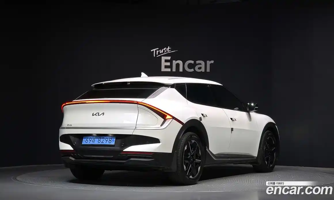 Kia EV6 2025 0.1 Автомат в Москве № 129307, фото 3