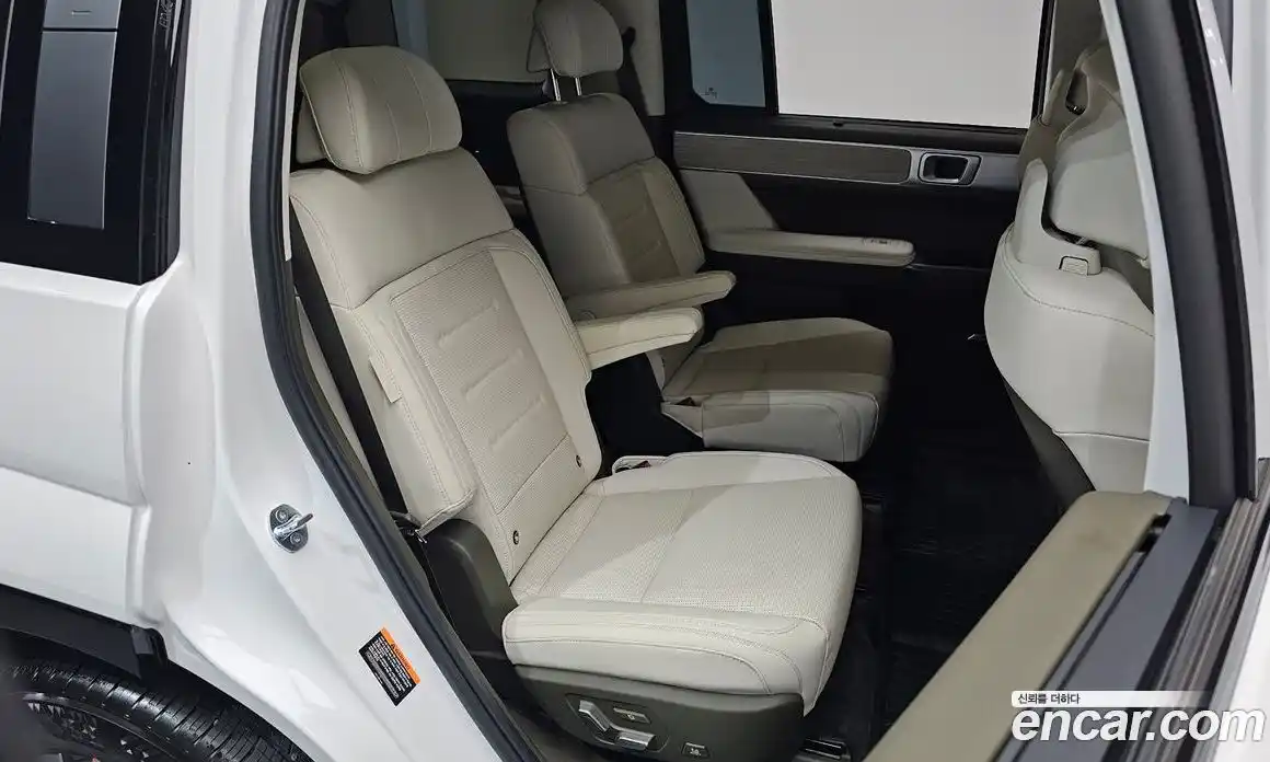 Hyundai Santa Fe 2024 1.6 Автомат в Москве № 130000, фото 7