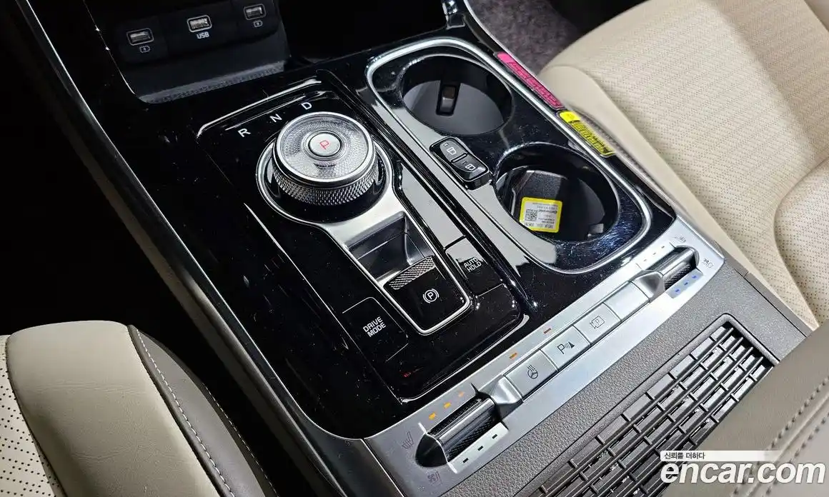 Kia Canival 2023 3.5 Автомат в Москве № 130514, фото 14