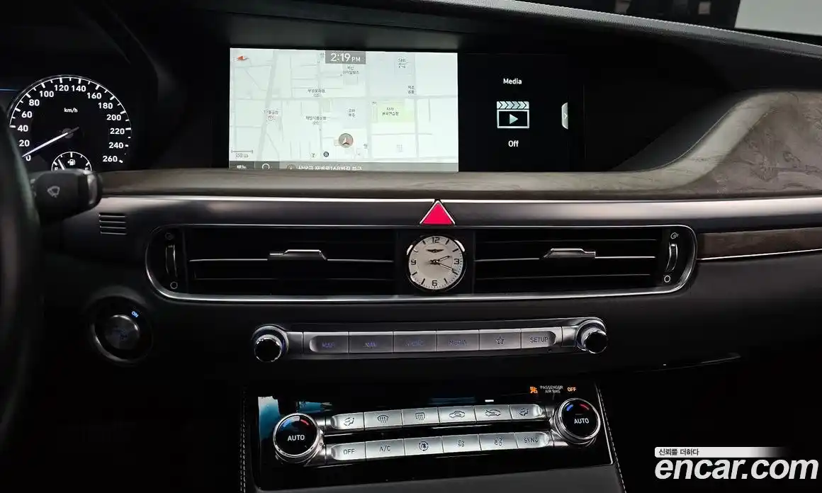 Genesis G90 2019 3.8 Автомат в Москве № 13317, фото 16