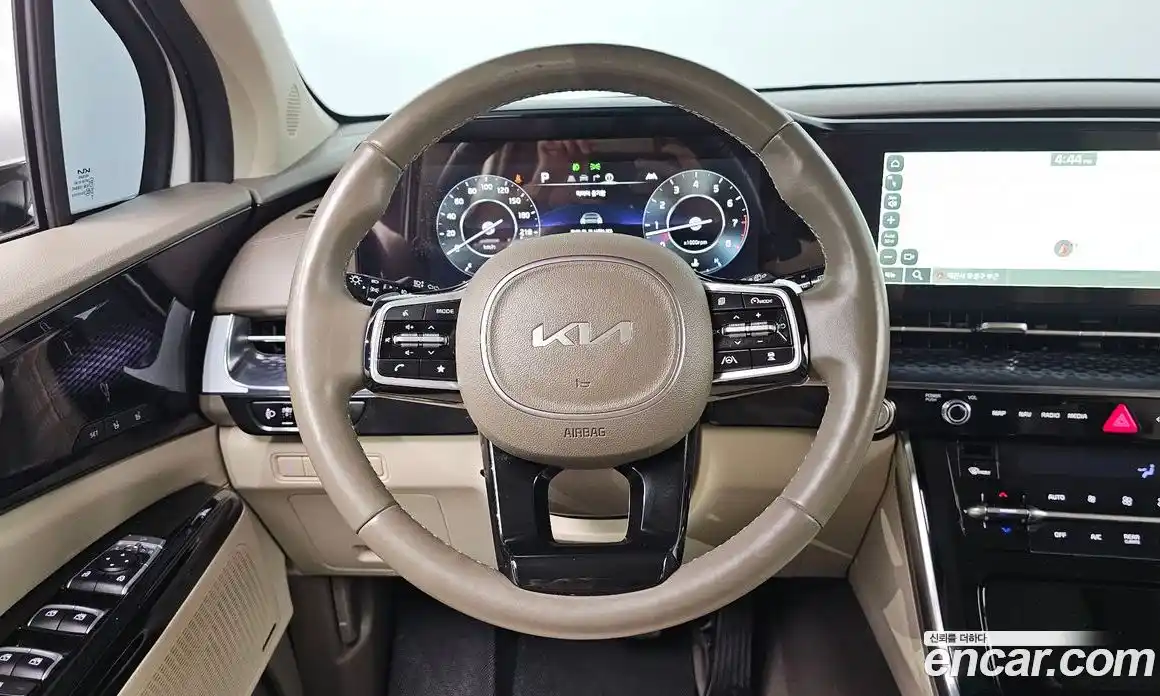 Kia Canival 2023 3.5 Автомат в Москве № 133811, фото 11