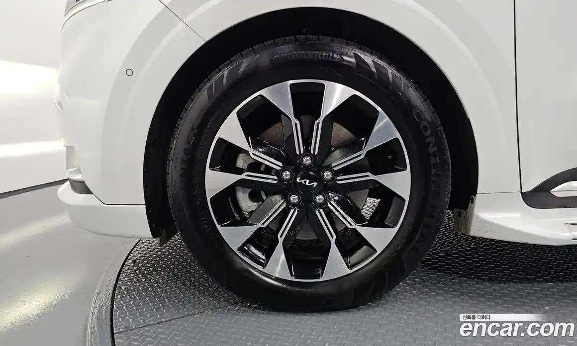 Kia Canival 2023 3.5 Автомат в Москве № 133811, фото 12