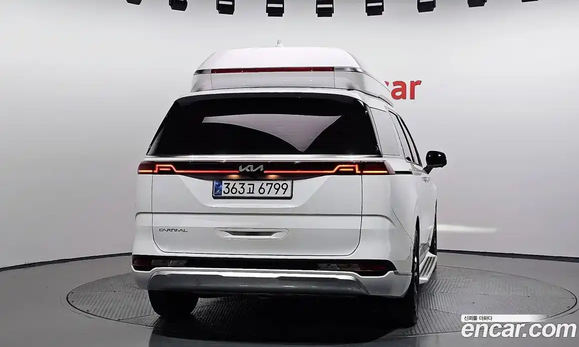 Kia Canival 2023 3.5 Автомат в Москве № 133811, фото 6