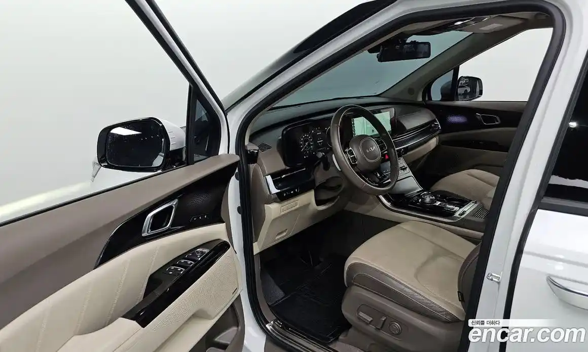 Kia Canival 2023 3.5 Автомат в Москве № 133811, фото 10