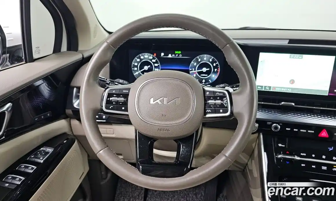 Kia Canival 2023 3.5 Автомат в Москве № 133856, фото 16