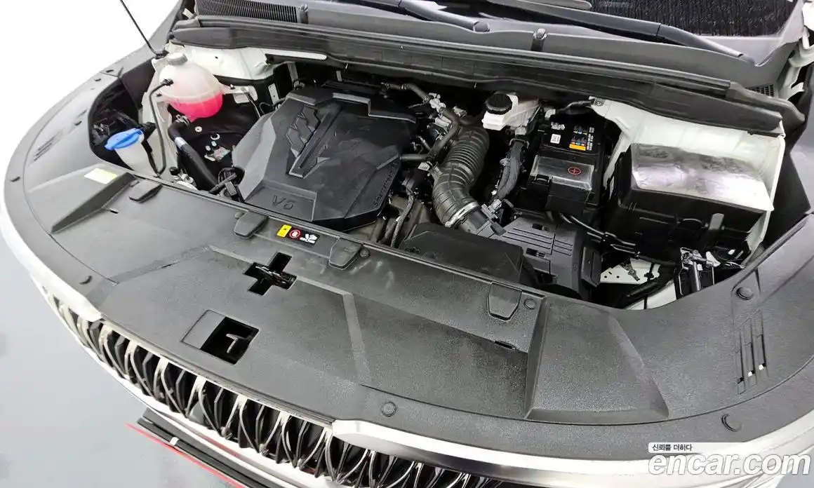 Kia Canival 2023 3.5 Автомат в Москве № 133856, фото 18