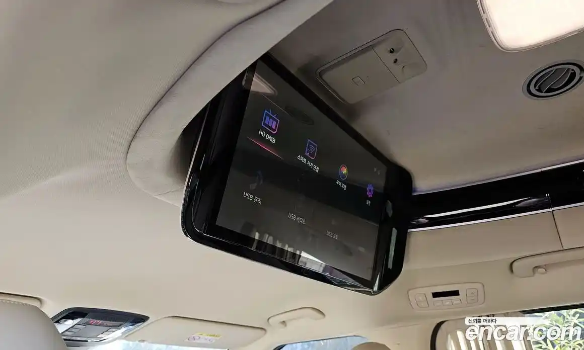 Kia Canival 2023 3.5 Автомат в Москве № 133856, фото 20