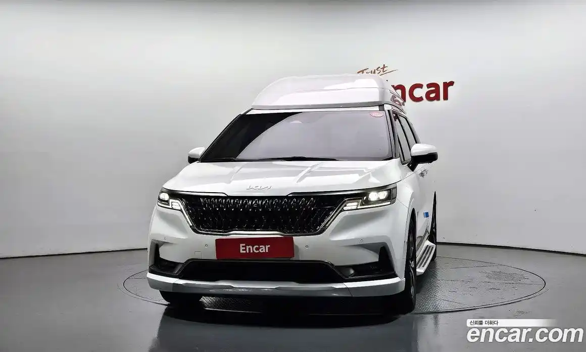 Kia Canival 2023 3.5 Автомат в Москве № 133856, фото 5