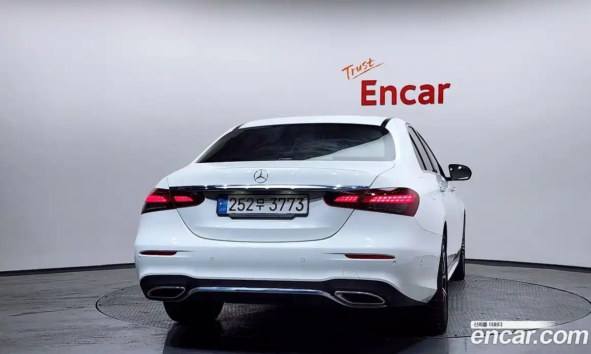 Mercedes-Benz E-Class 2023 1.9 Автомат в Москве № 139088, фото 15