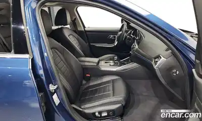 BMW 3-Series 2021 2.0 Автомат в Москве № 158167, миниатюра 4