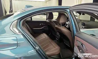 BMW 3-Series 2021 2.0 Автомат в Москве № 158829, миниатюра 2