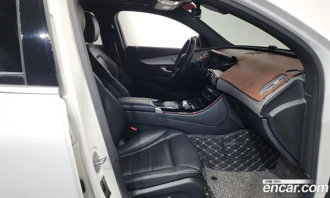 Mercedes-Benz EQC 2020 0.2 Автомат в Москве № 160902, фото 12