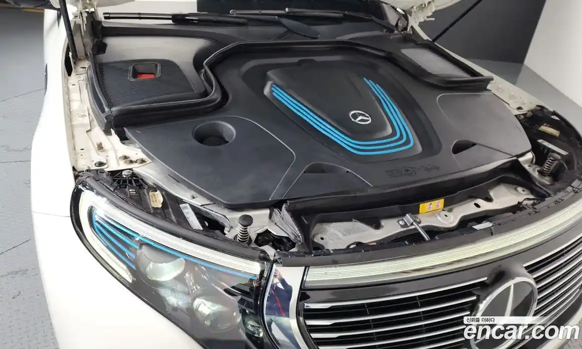 Mercedes-Benz EQC 2020 0.2 Автомат в Москве № 160902, фото 15